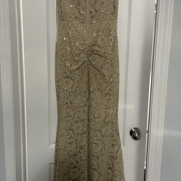 Beautiful beige dress - Picture 5 of 5